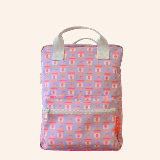 Kleine Engel rugzak met kleurrijke milkshakeprint.